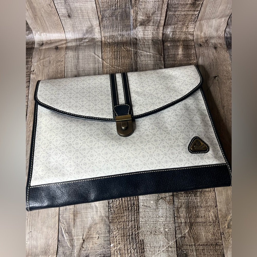 YOLAND VINTAGE MONOGRAM LEATHER CLUTCH - Picture 9 of 14